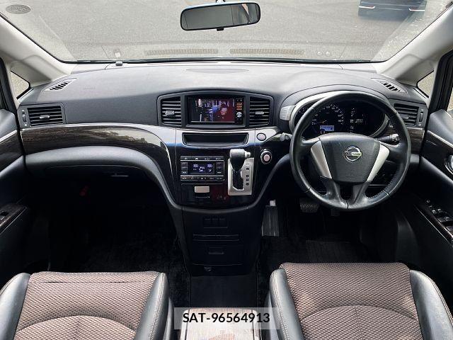 Nissan ELGRAND 2013-11 7218072-1