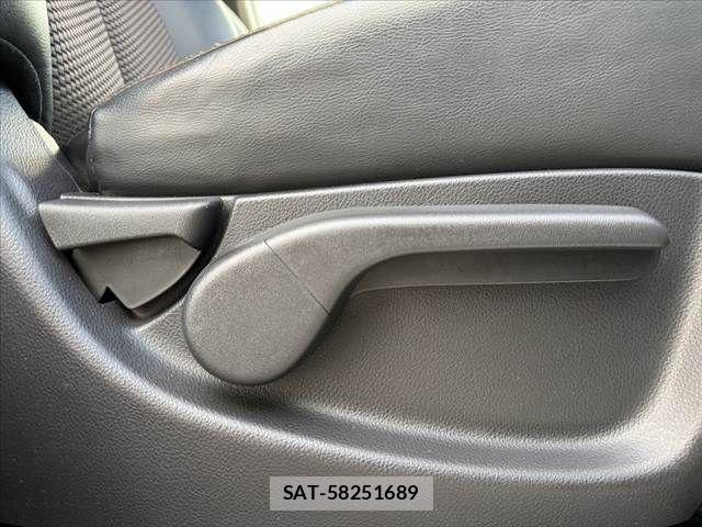 Nissan ELGRAND 2012-05 7218070-29