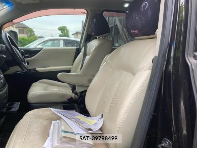 Nissan ELGRAND 2010-12 7218068-9