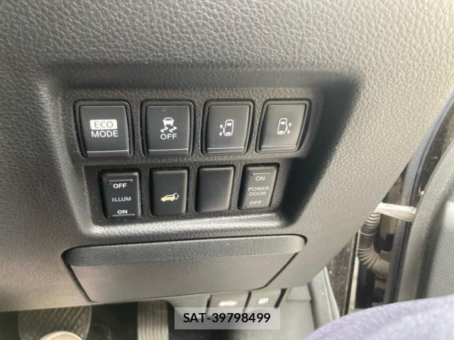 Nissan ELGRAND 2010-12 7218068-13