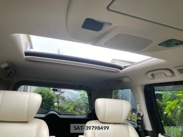 Nissan ELGRAND 2010-12 7218068-17