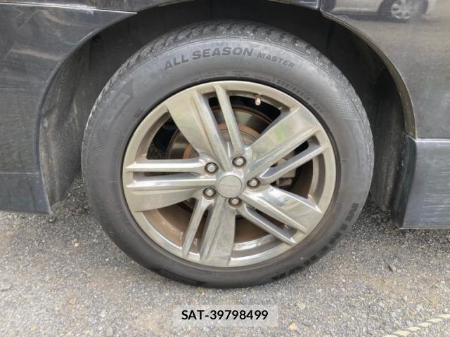 Nissan ELGRAND 2010-12 7218068-5