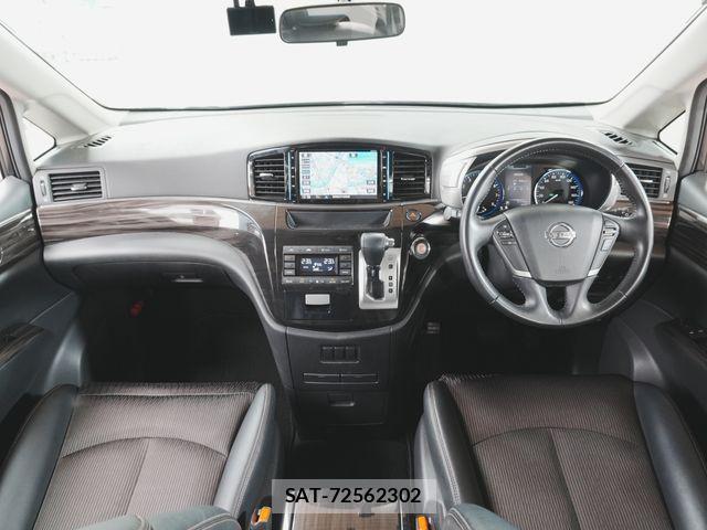 Nissan ELGRAND 2016-12 7218088-1