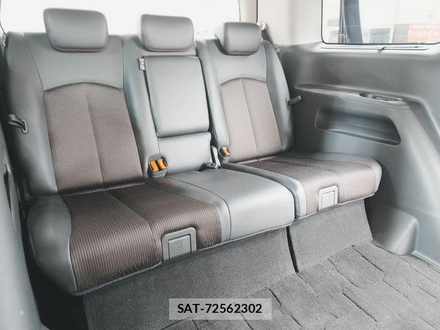 Nissan ELGRAND 2016-12 7218088-23