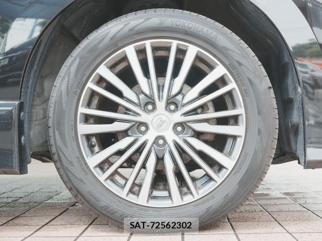 Nissan ELGRAND 2016-12 7218088-27
