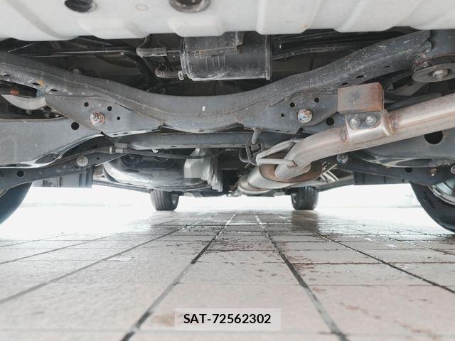 Nissan ELGRAND 2016-12 7218088-29