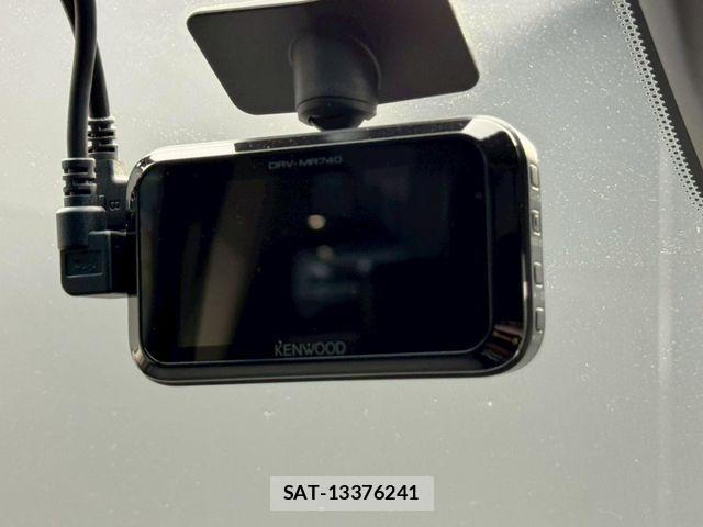 Nissan ELGRAND 2019-01 7218094-14
