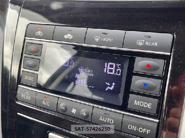 Nissan ELGRAND 2018-01 7218090-16