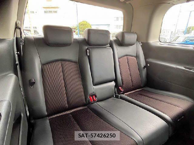 Nissan ELGRAND 2018-01 7218090-23