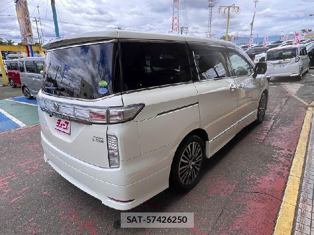 Nissan ELGRAND 2018-01 7218090-2