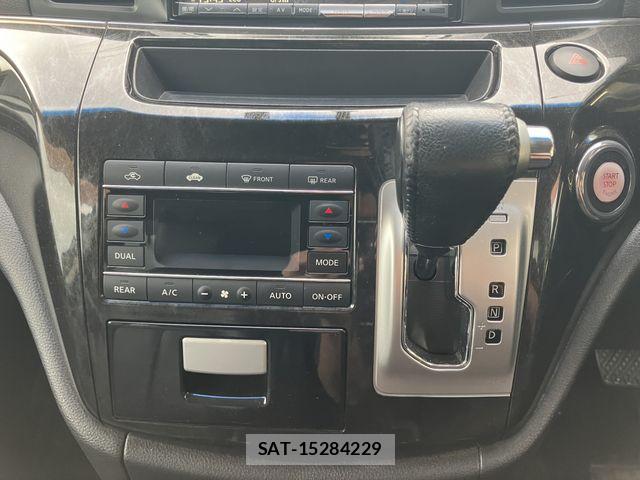 Nissan ELGRAND 2012-02 7218082-14