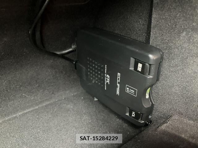 Nissan ELGRAND 2012-02 7218082-18