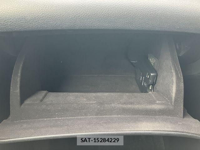 Nissan ELGRAND 2012-02 7218082-21