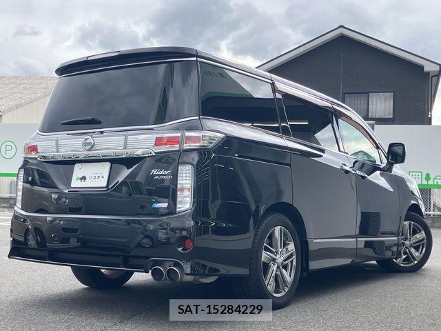 Nissan ELGRAND 2012-02 7218082-24