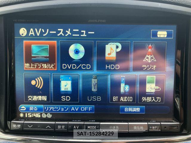 Nissan ELGRAND 2012-02 7218082-5