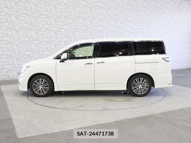 Nissan ELGRAND 2017-05 7218087-12