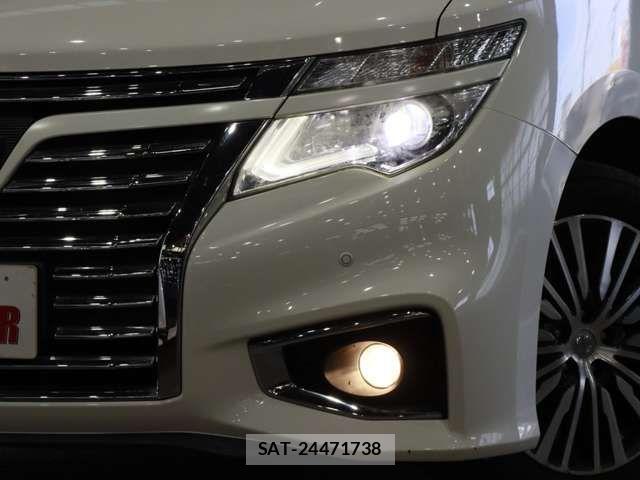 Nissan ELGRAND 2017-05 7218087-15