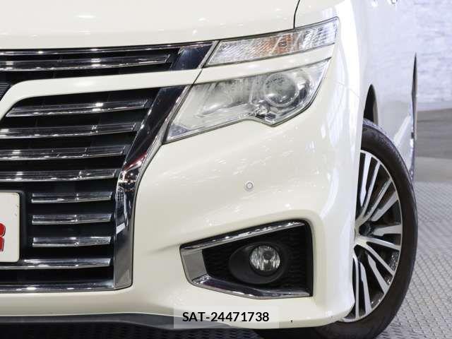 Nissan ELGRAND 2017-05 7218087-16