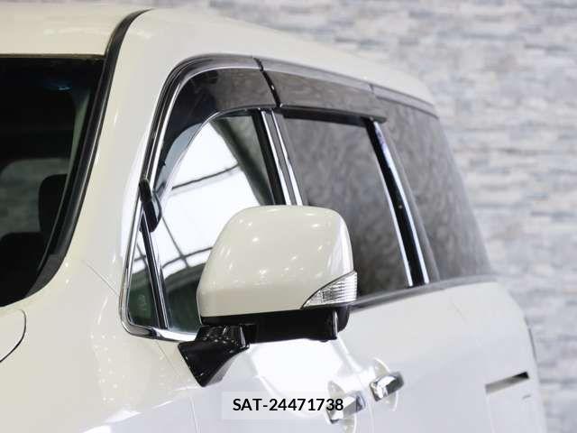 Nissan ELGRAND 2017-05 7218087-18