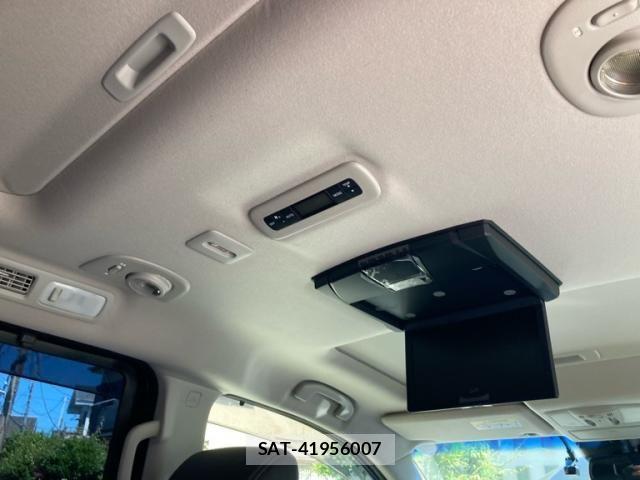 Nissan ELGRAND 2023-05 7218097-11