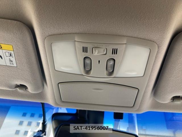 Nissan ELGRAND 2023-05 7218097-24