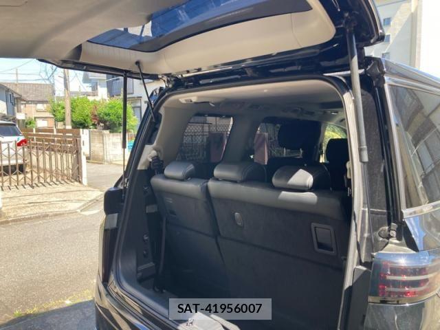 Nissan ELGRAND 2023-05 7218097-4