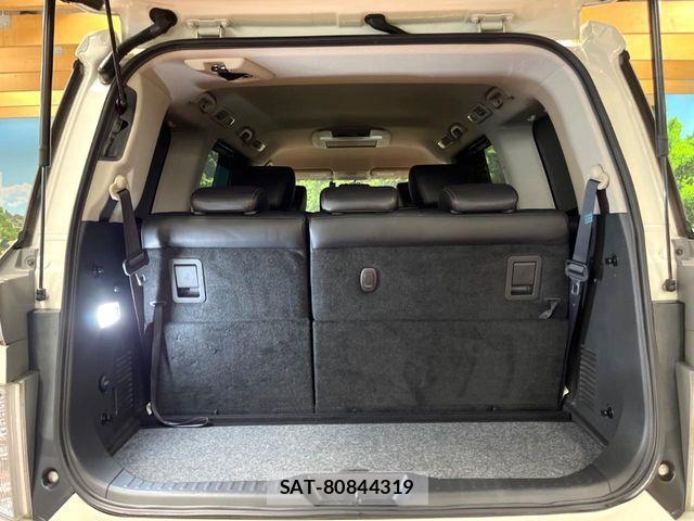 Nissan ELGRAND 2015-03 7218084-10