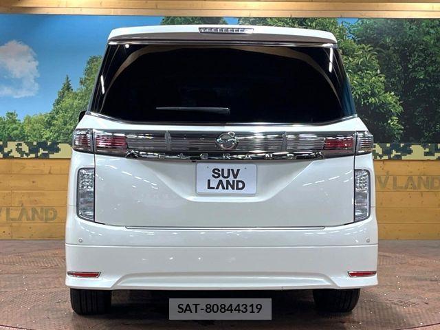 Nissan ELGRAND 2015-03 7218084-14