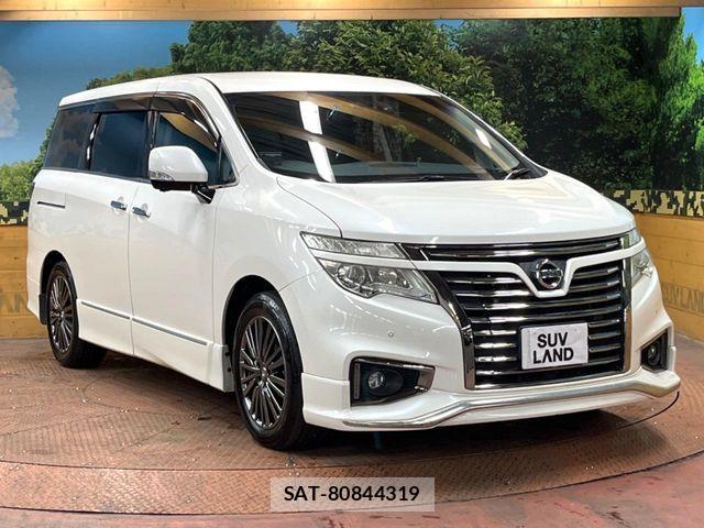 Nissan ELGRAND 2015-03 7218084-15
