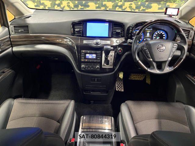 Nissan ELGRAND 2015-03 7218084-1