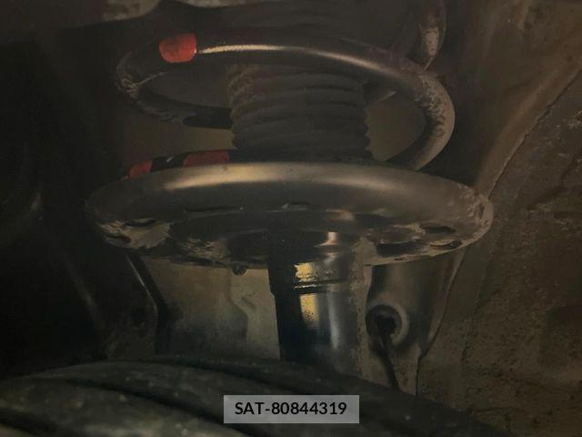 Nissan ELGRAND 2015-03 7218084-19