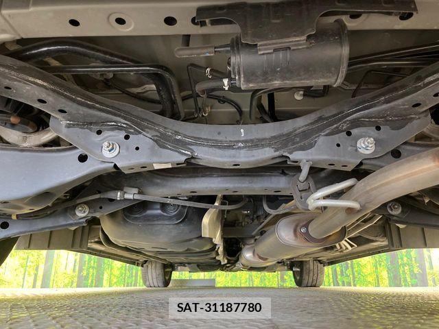 Nissan ELGRAND 2021-11 7218093-19