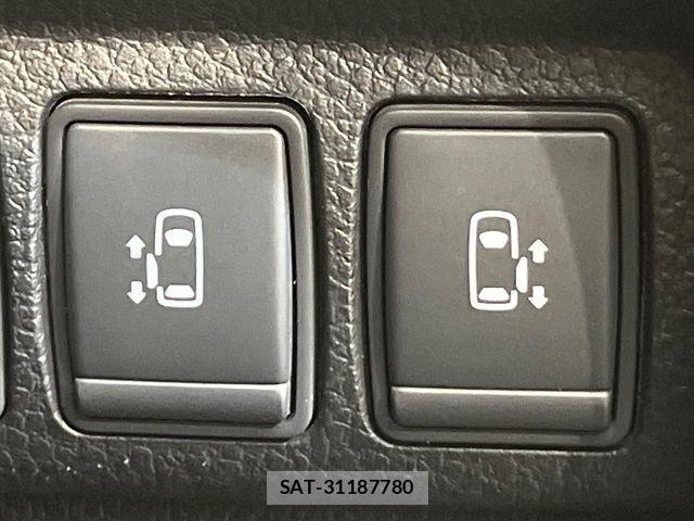 Nissan ELGRAND 2021-11 7218093-6
