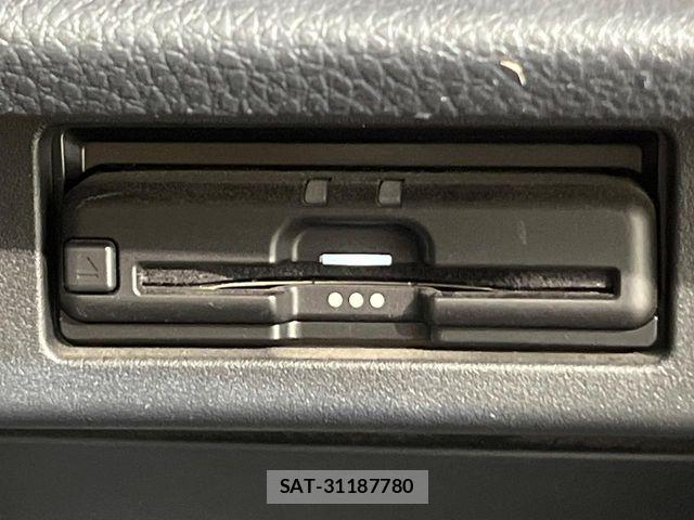 Nissan ELGRAND 2021-11 7218093-8