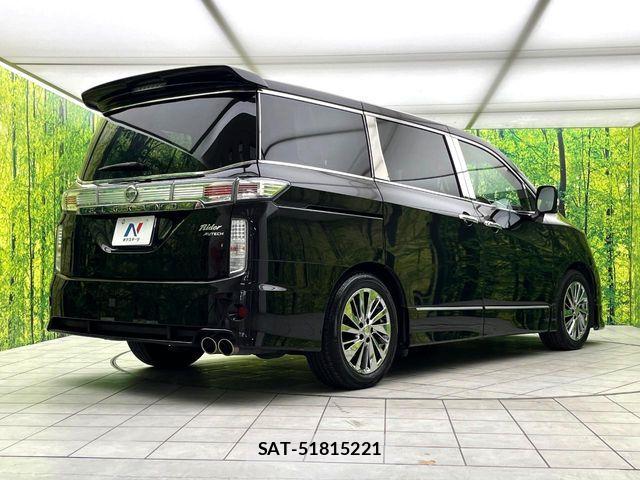 Nissan ELGRAND 2014-03 7218083-17