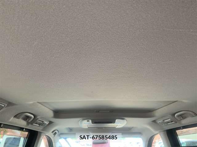 Nissan ELGRAND 2012-02 7218067-15