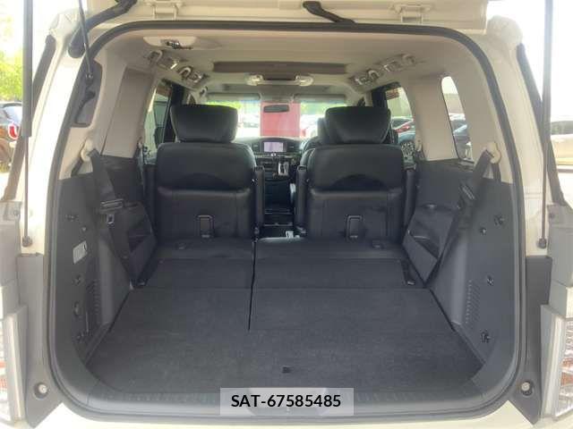 Nissan ELGRAND 2012-02 7218067-17