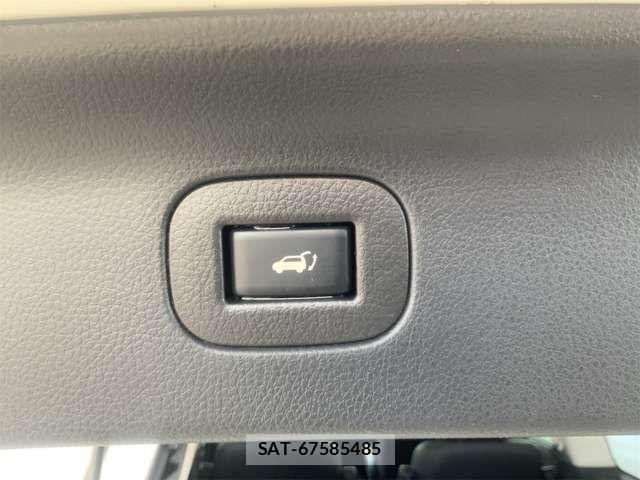 Nissan ELGRAND 2012-02 7218067-18
