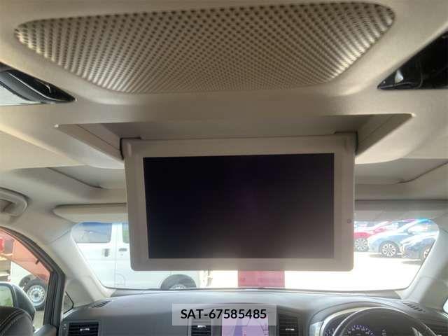 Nissan ELGRAND 2012-02 7218067-3