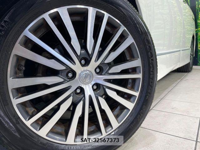 Nissan ELGRAND 2014-02 7218081-13