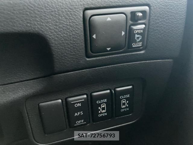 Nissan ELGRAND 2005-07 7218061-13