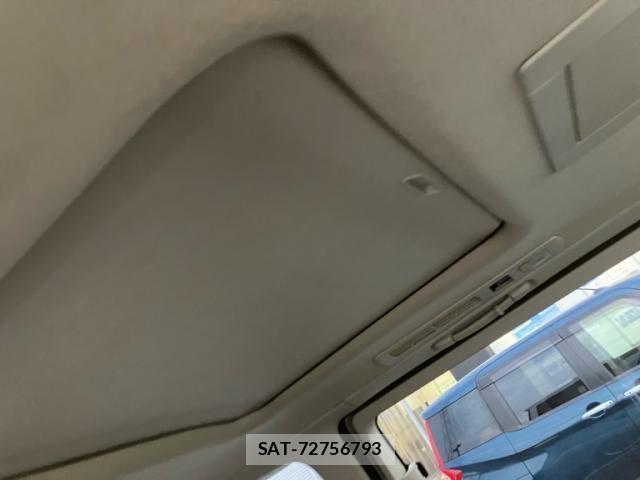 Nissan ELGRAND 2005-07 7218061-8