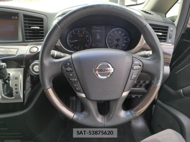 Nissan ELGRAND 2015-09 7218085-13