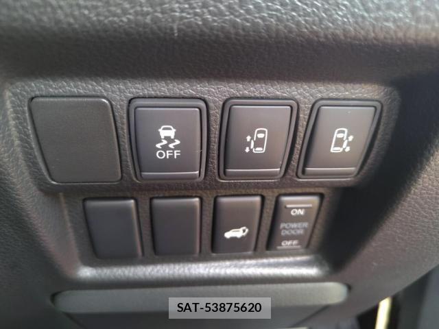 Nissan ELGRAND 2015-09 7218085-15