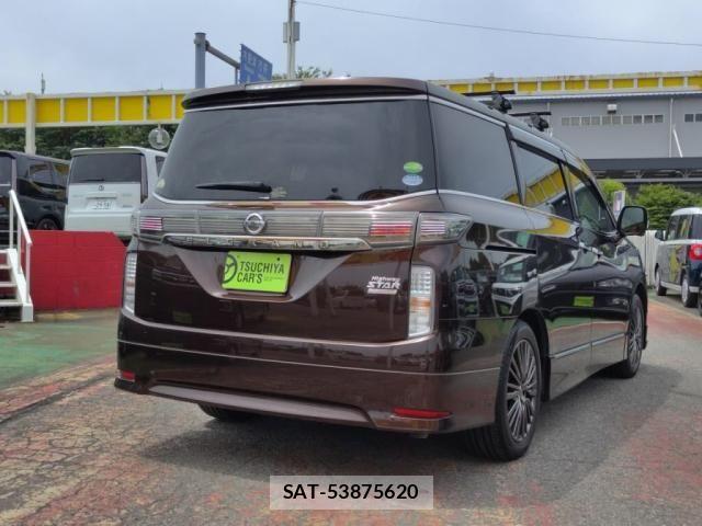 Nissan ELGRAND 2015-09 7218085-1
