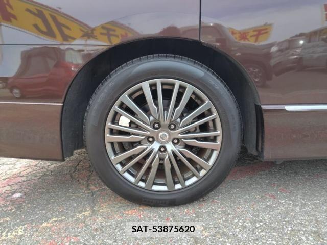Nissan ELGRAND 2015-09 7218085-26