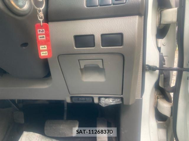 Nissan ELGRAND 1999-11 7250718-14