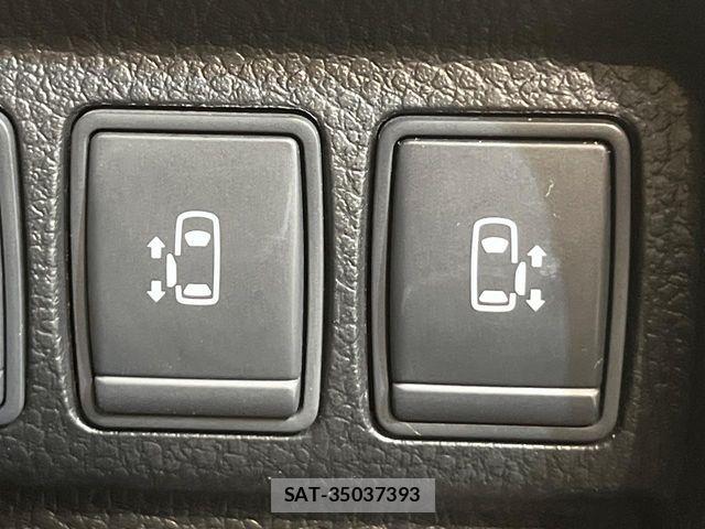 Nissan ELGRAND 2015-03 7250706-4