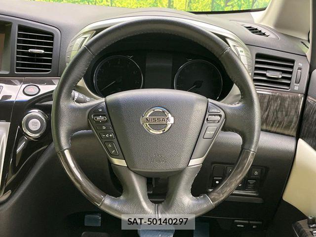 Nissan ELGRAND 2017-09 7250702-11
