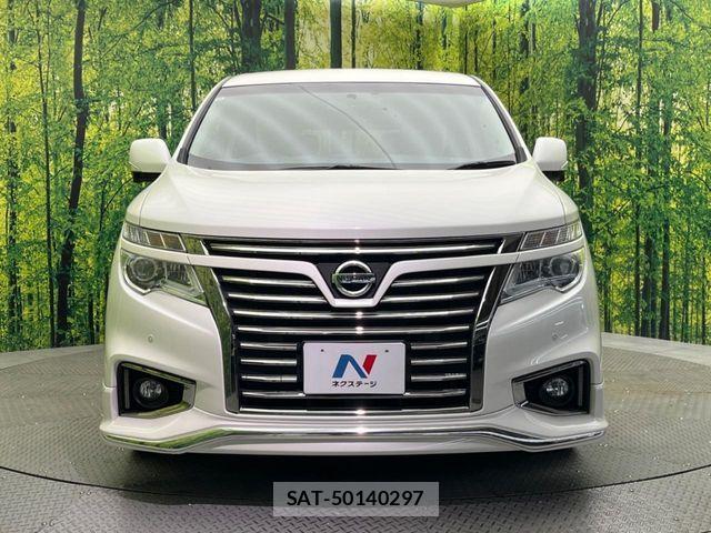 Nissan ELGRAND 2017-09 7250702-14